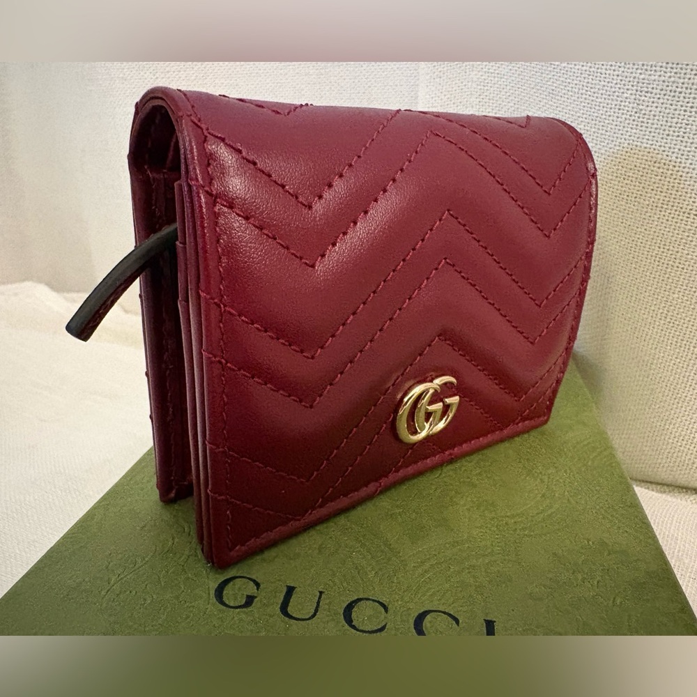 Gucci GG Marmont Rosso Ancora Red Matelassé Chevron Wallet Double G Gold 466492 - Picture 4 of 12